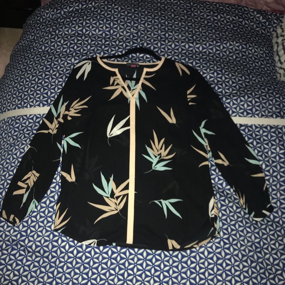 Vince Camuto Top very versatile